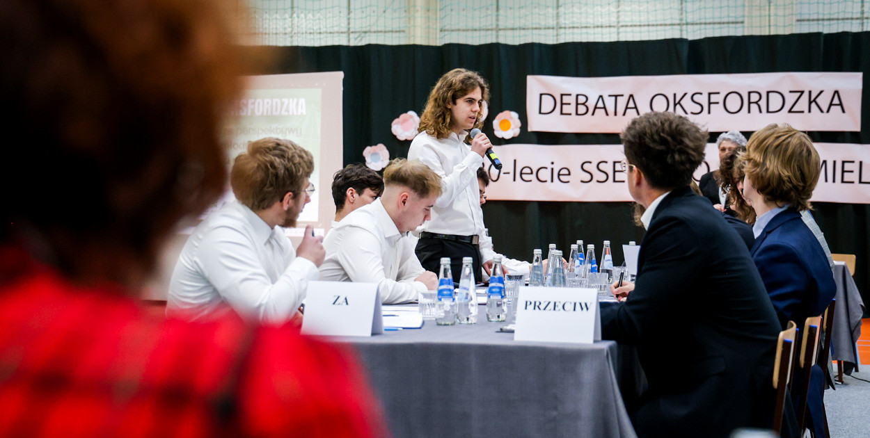 Debata Oksfordzka: Czy przyszłość młodych jest w Mielcu
