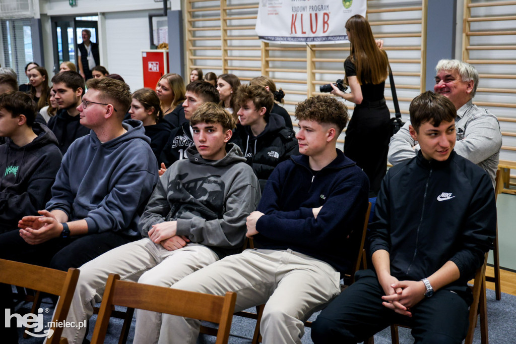 Debata Oksfordzka: Czy przyszłość młodych jest w Mielcu