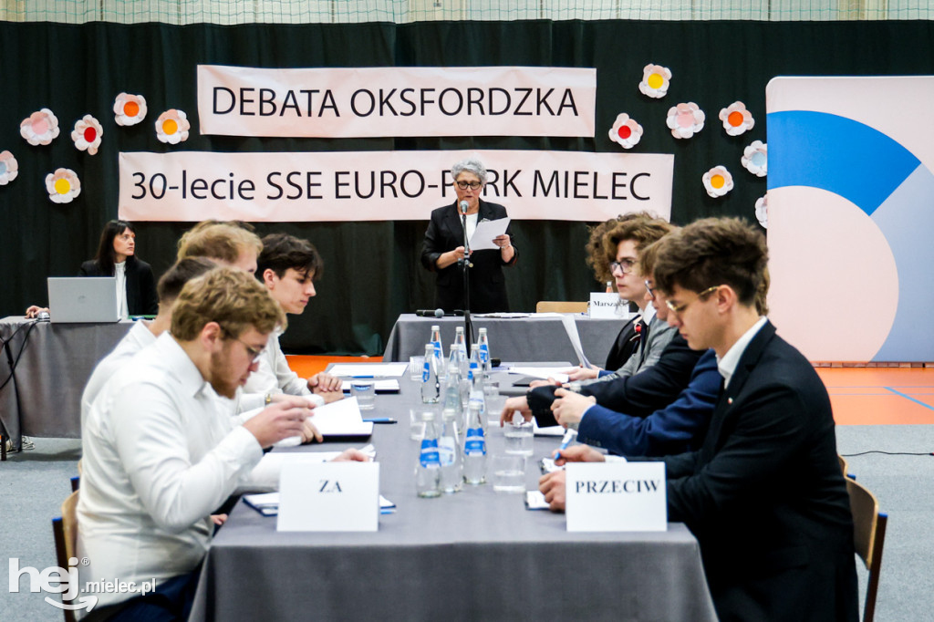 Debata Oksfordzka: Czy przyszłość młodych jest w Mielcu