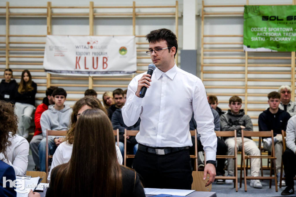 Debata Oksfordzka: Czy przyszłość młodych jest w Mielcu