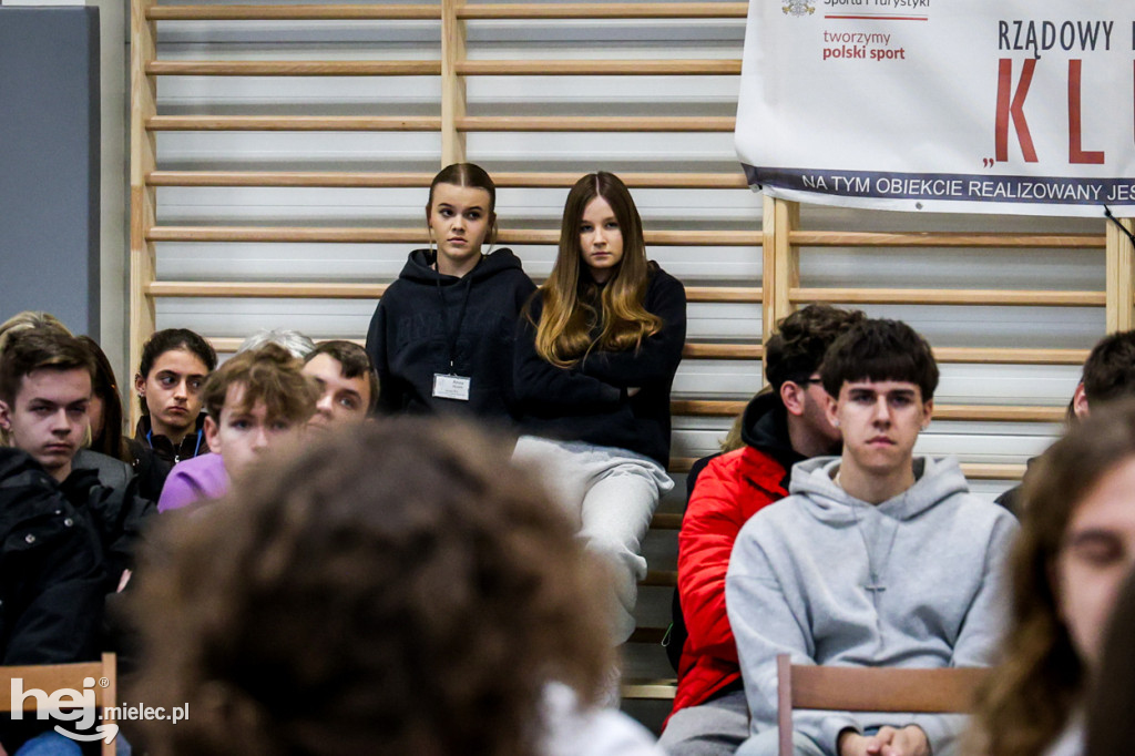 Debata Oksfordzka: Czy przyszłość młodych jest w Mielcu