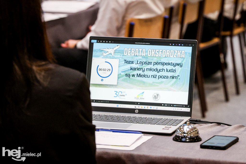 Debata Oksfordzka: Czy przyszłość młodych jest w Mielcu
