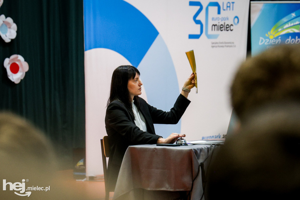 Debata Oksfordzka: Czy przyszłość młodych jest w Mielcu