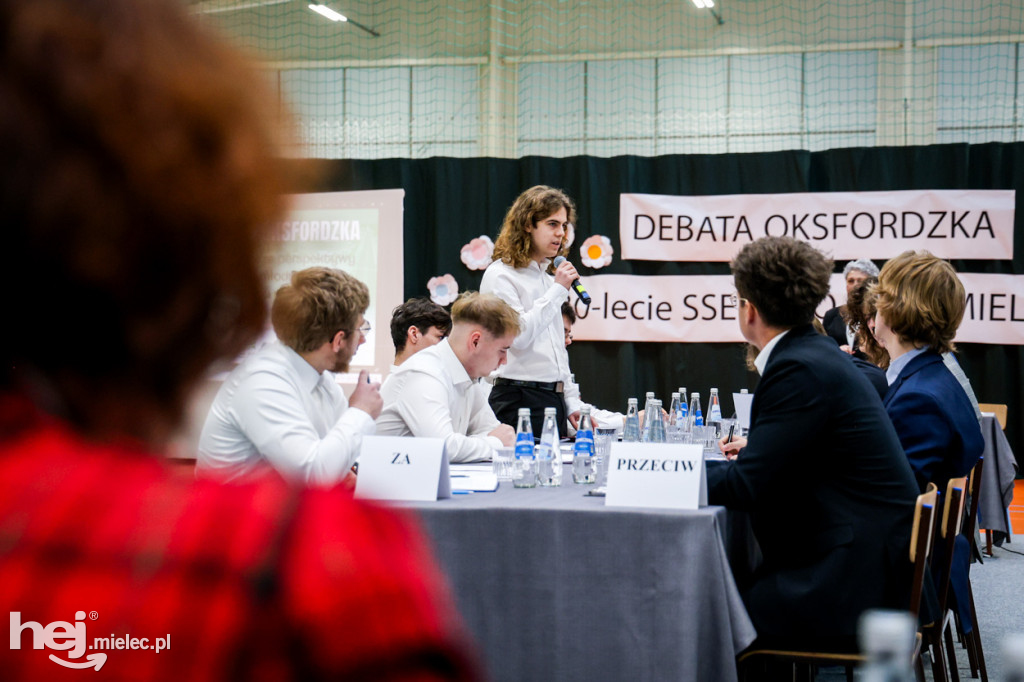 Debata Oksfordzka: Czy przyszłość młodych jest w Mielcu