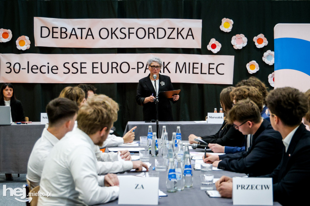 Debata Oksfordzka: Czy przyszłość młodych jest w Mielcu