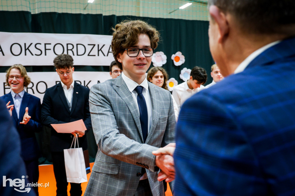 Debata Oksfordzka: Czy przyszłość młodych jest w Mielcu