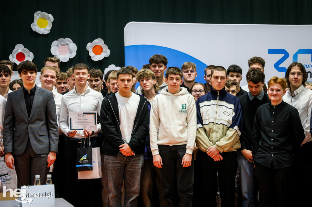 Debata Oksfordzka: Czy przyszłość młodych jest w Mielcu