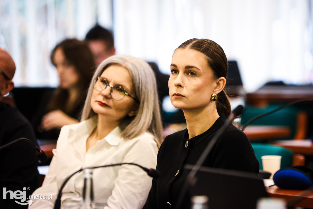 Sesja rady miejskiej 27 listopada 2025