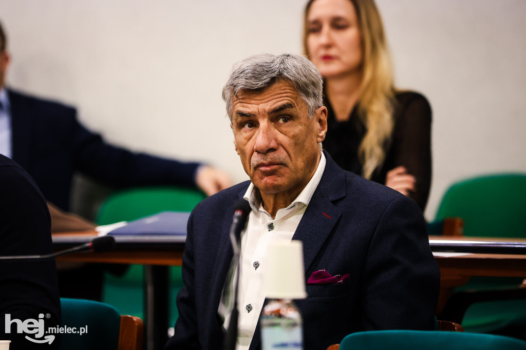 Sesja rady miejskiej 27 listopada 2025