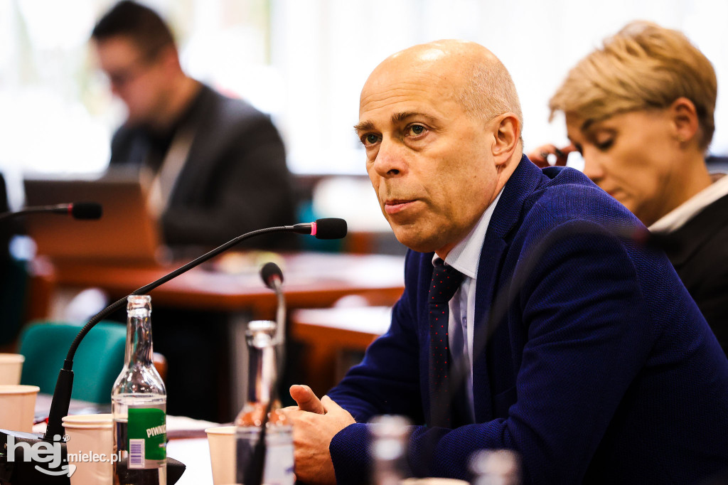 Sesja rady miejskiej 27 listopada 2025