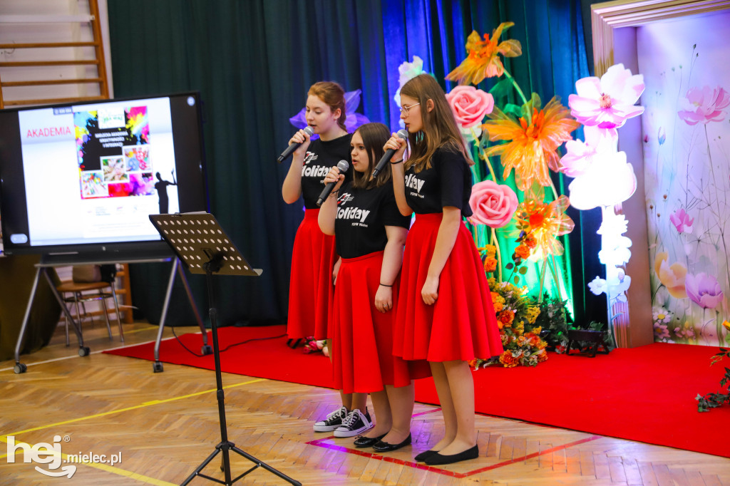 Gala konkursu „Mam – Marzenia Akwarelą Malowane”