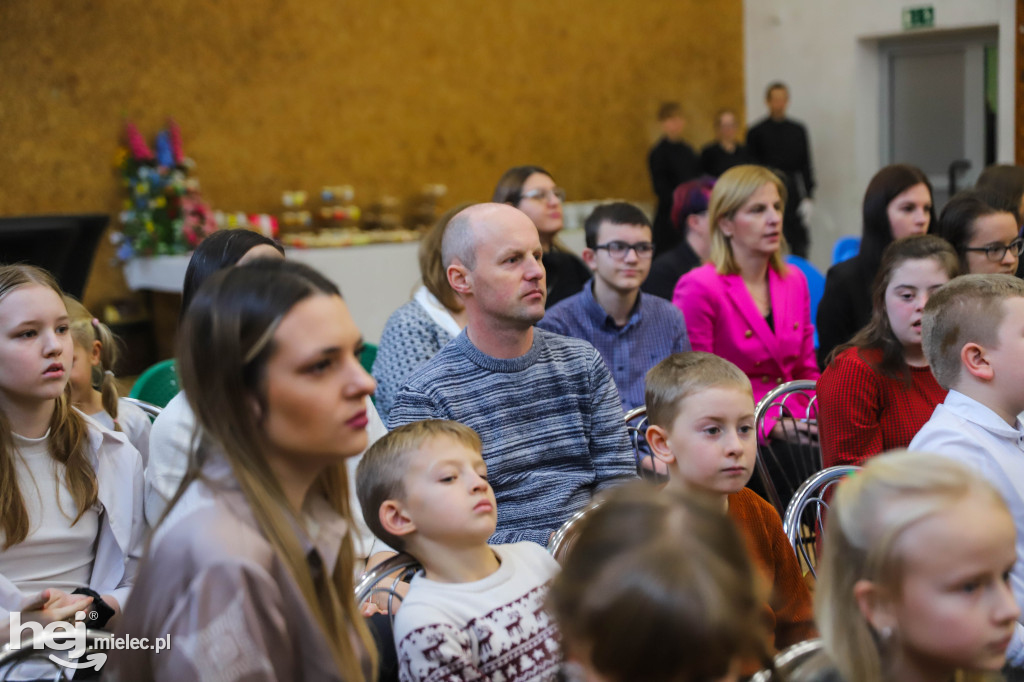 Gala konkursu „Mam – Marzenia Akwarelą Malowane”