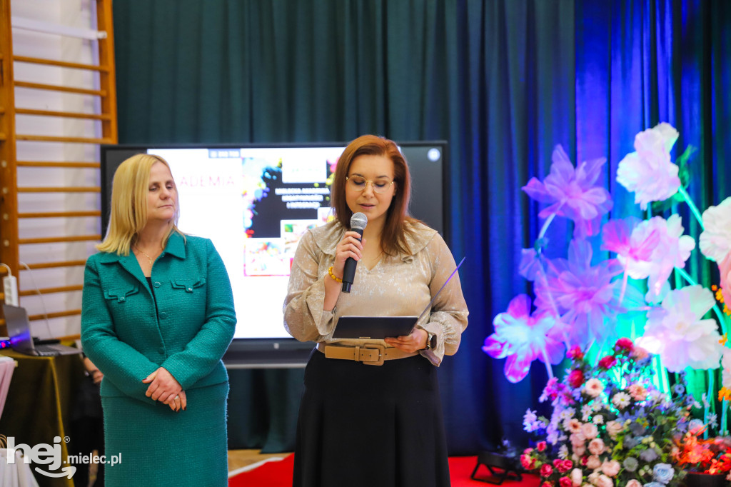 Gala konkursu „Mam – Marzenia Akwarelą Malowane”