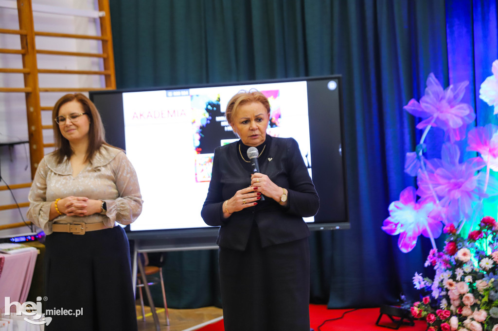 Gala konkursu „Mam – Marzenia Akwarelą Malowane”