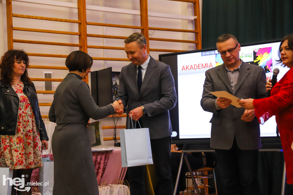 Gala konkursu „Mam – Marzenia Akwarelą Malowane”