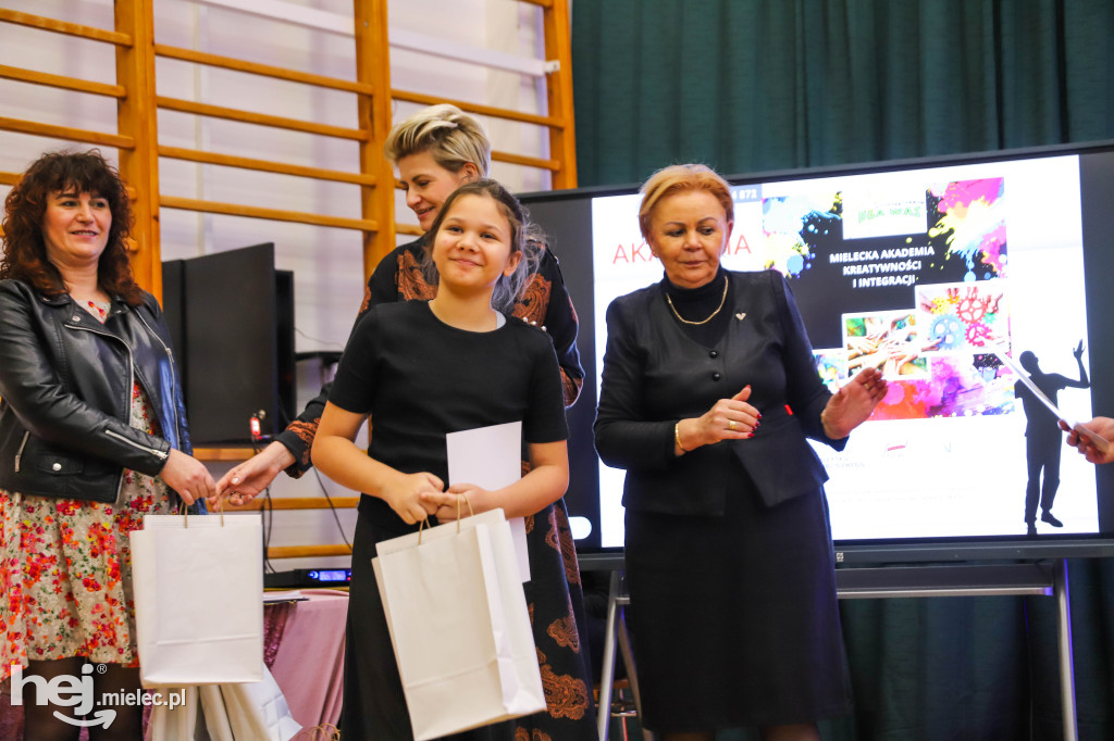 Gala konkursu „Mam – Marzenia Akwarelą Malowane”