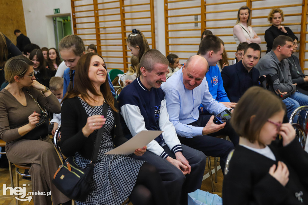 Gala konkursu „Mam – Marzenia Akwarelą Malowane”