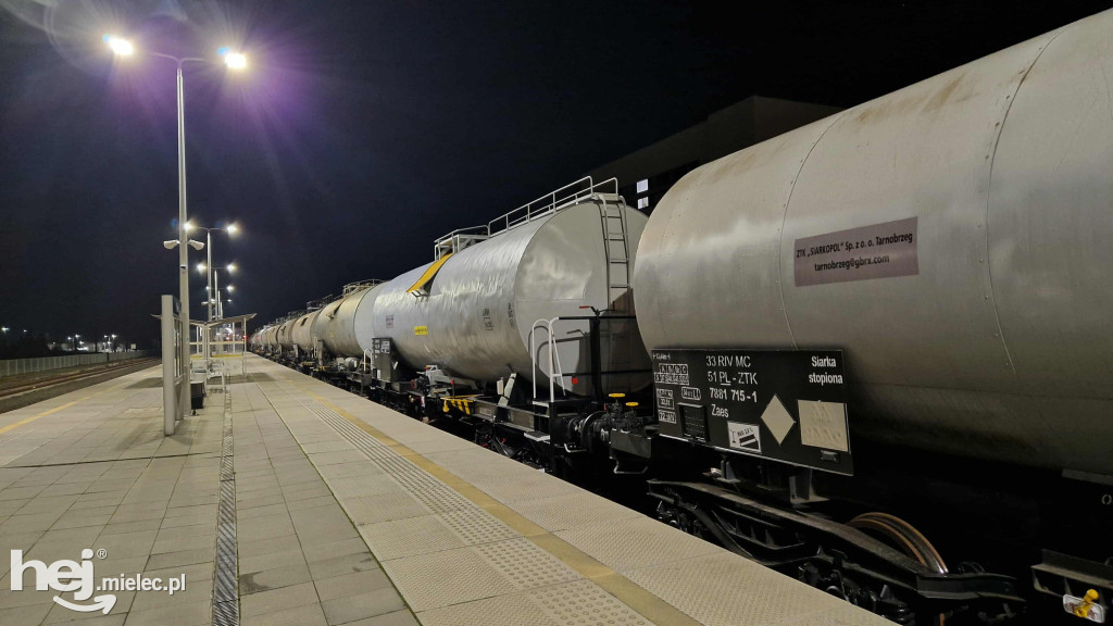 Pociąg z siarką na stacji Mielec