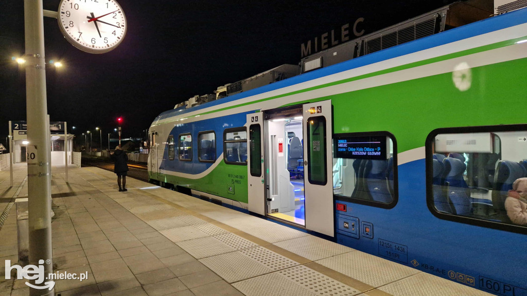 Pociąg z siarką na stacji Mielec