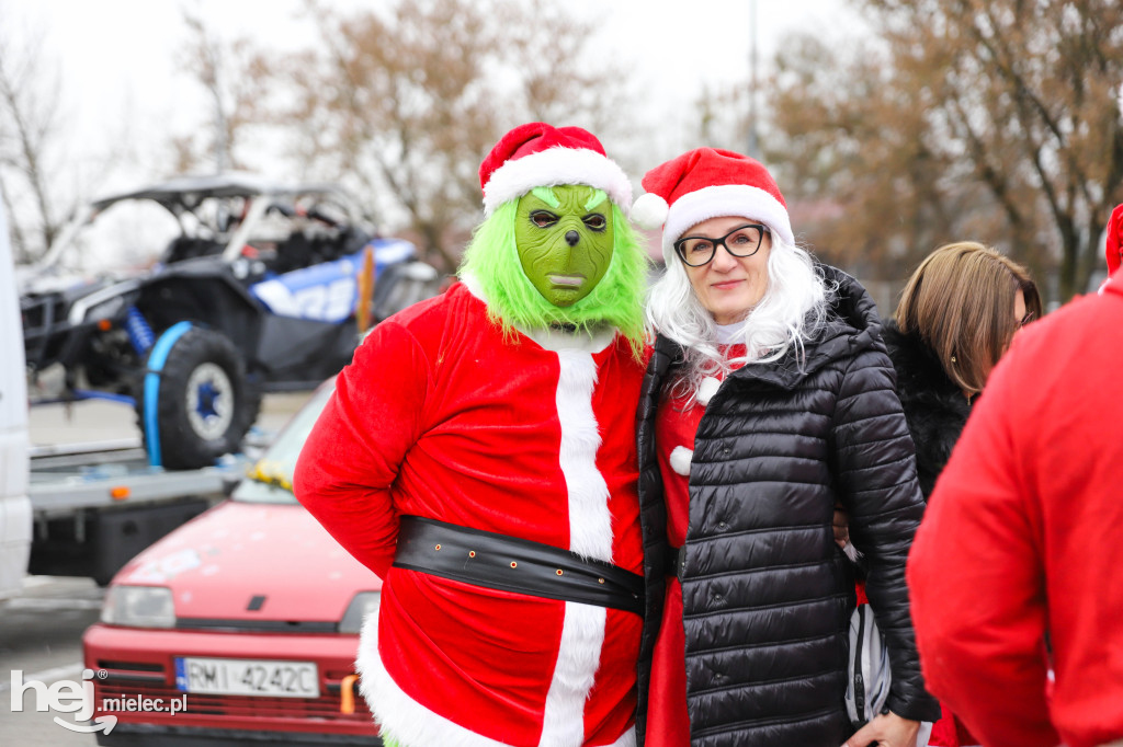 Classic Cars Mielec wyruszył z prezentami do Domu Młodzieży w Tyczynie