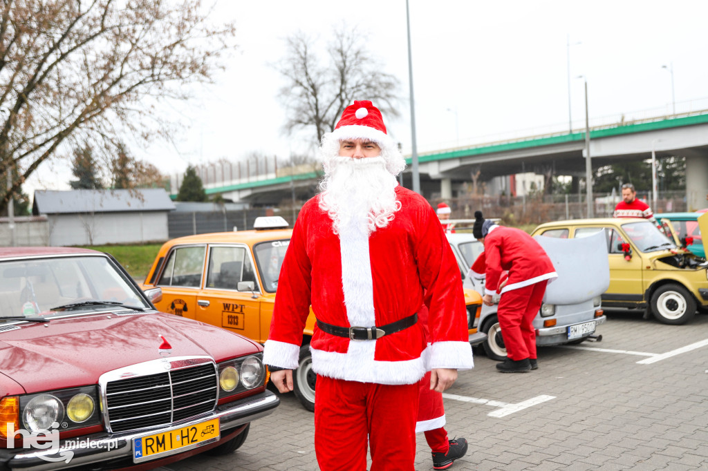 Classic Cars Mielec wyruszył z prezentami do Domu Młodzieży w Tyczynie