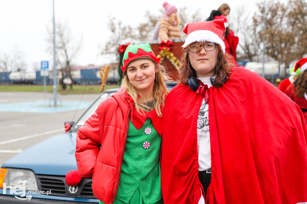 Classic Cars Mielec wyruszył z prezentami do Domu Młodzieży w Tyczynie