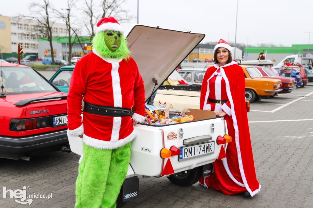 Classic Cars Mielec wyruszył z prezentami do Domu Młodzieży w Tyczynie