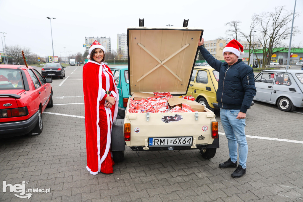 Classic Cars Mielec wyruszył z prezentami do Domu Młodzieży w Tyczynie