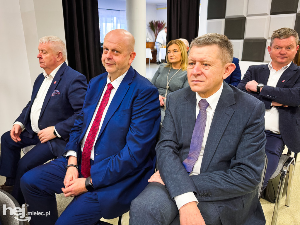 Uroczyste podpisanie umów dotyczących koncepcji dróg w powiecie i regionie