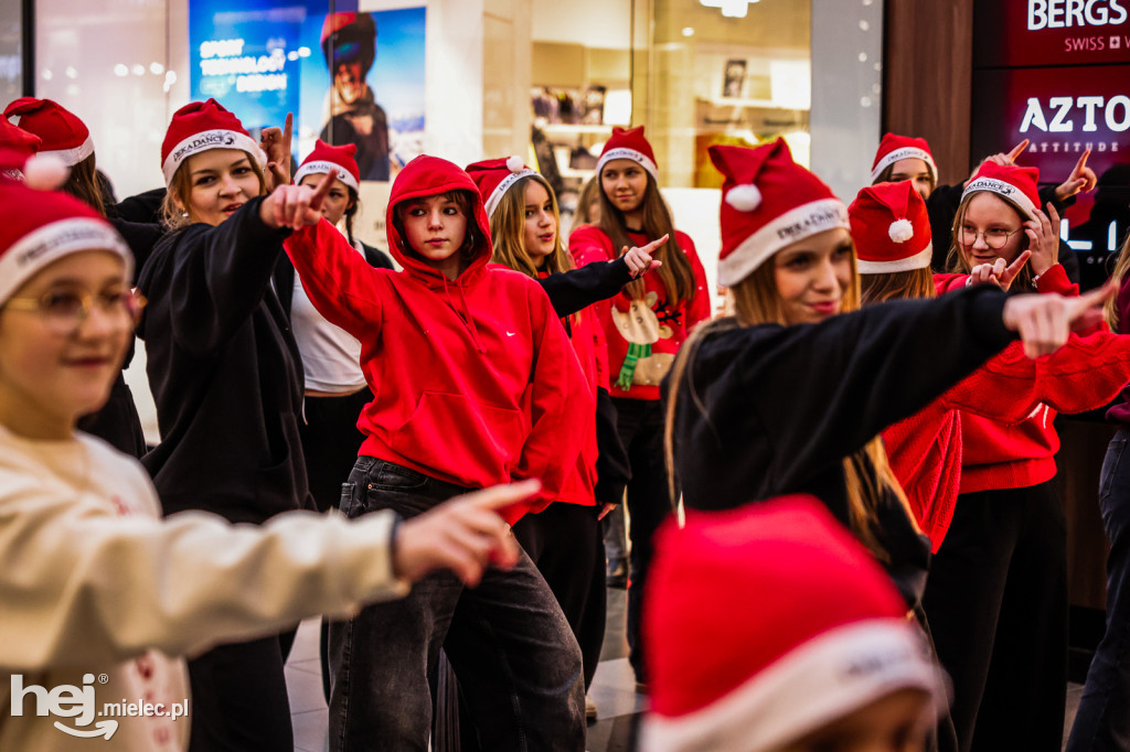 Świąteczny Flashmob w Mielcu