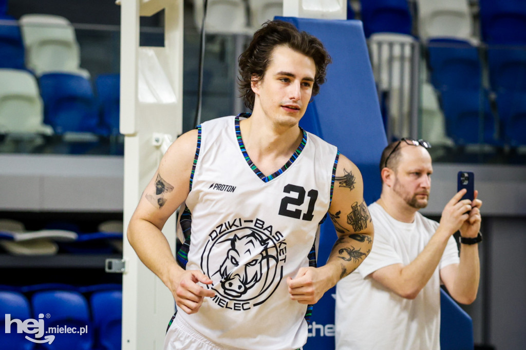 Koszykówka:  DZIKI MIELEC - PTG Sokół Łańcut