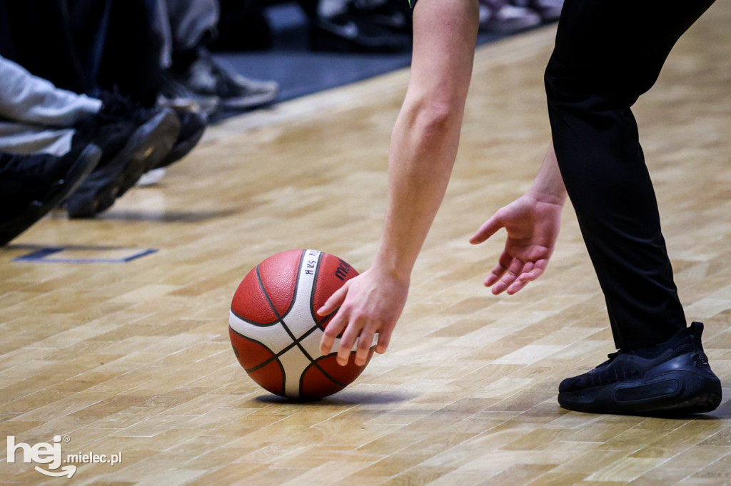 Koszykówka:  DZIKI MIELEC - PTG Sokół Łańcut