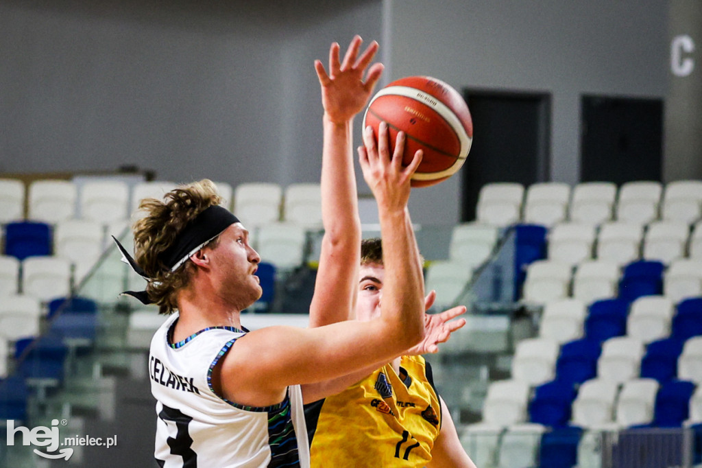 Koszykówka:  DZIKI MIELEC - PTG Sokół Łańcut
