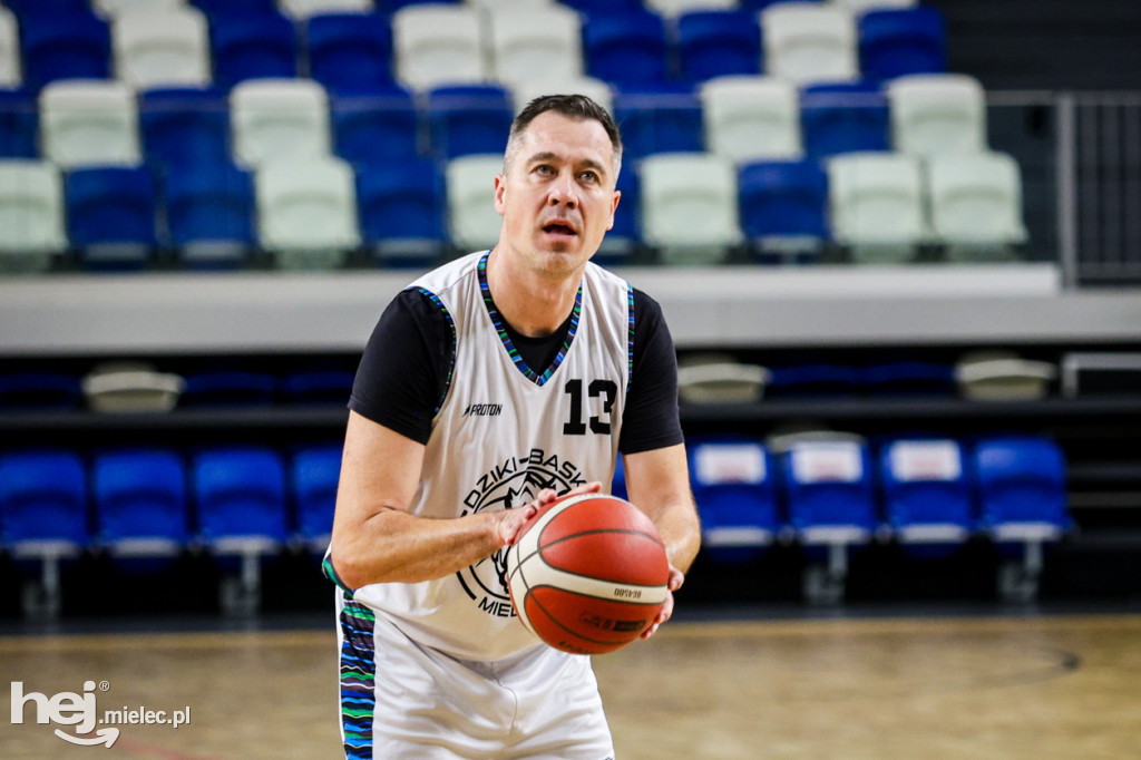 Koszykówka:  DZIKI MIELEC - PTG Sokół Łańcut