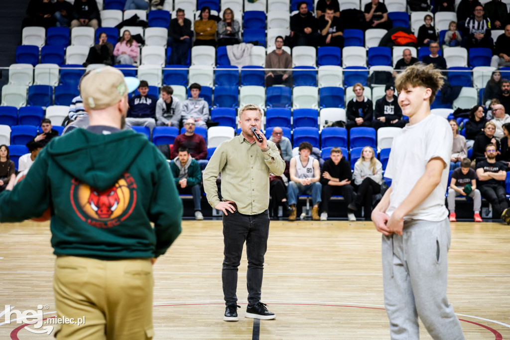 Koszykówka:  DZIKI MIELEC - PTG Sokół Łańcut