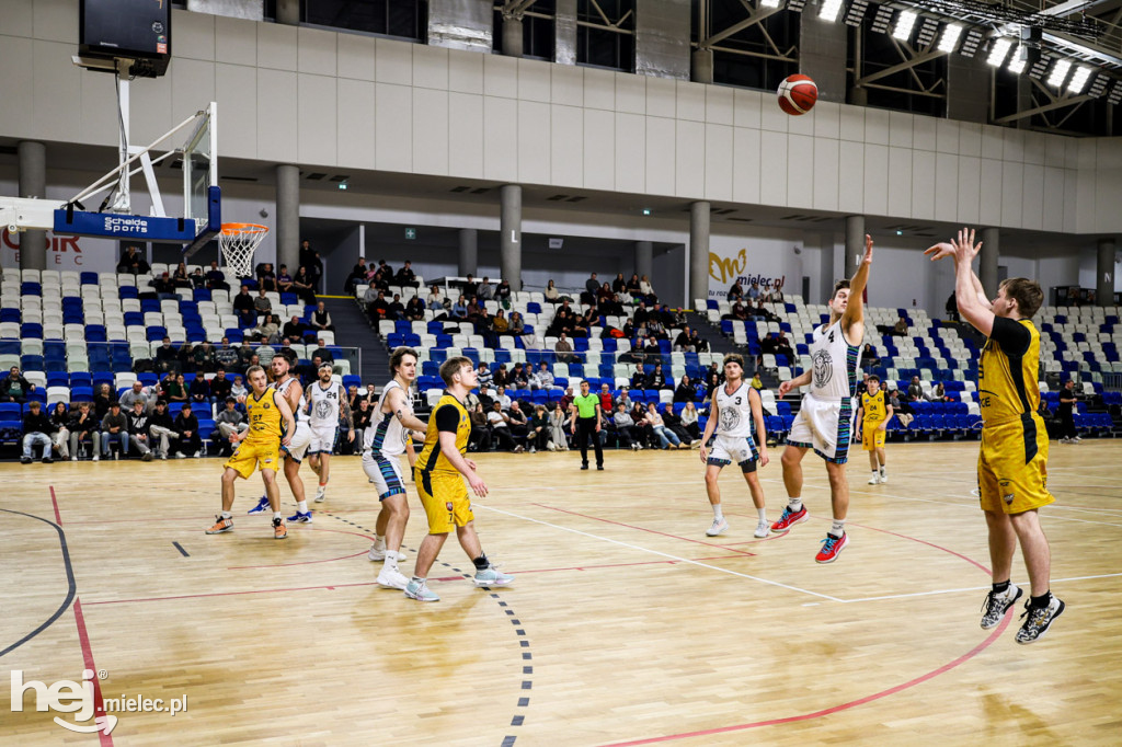 Koszykówka:  DZIKI MIELEC - PTG Sokół Łańcut