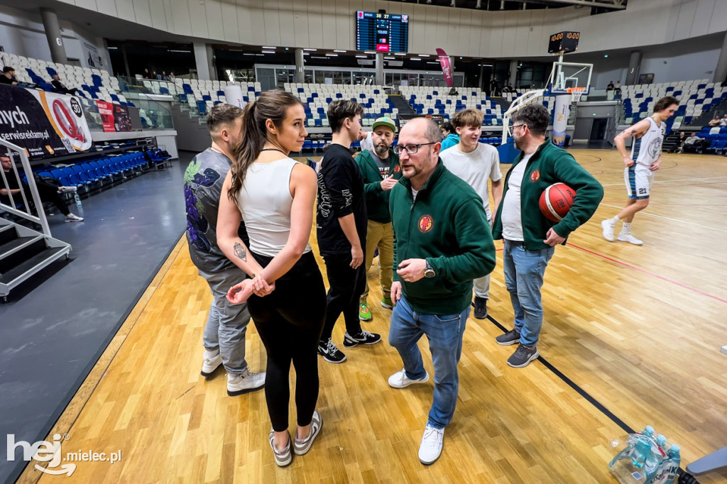 Koszykówka:  DZIKI MIELEC - PTG Sokół Łańcut