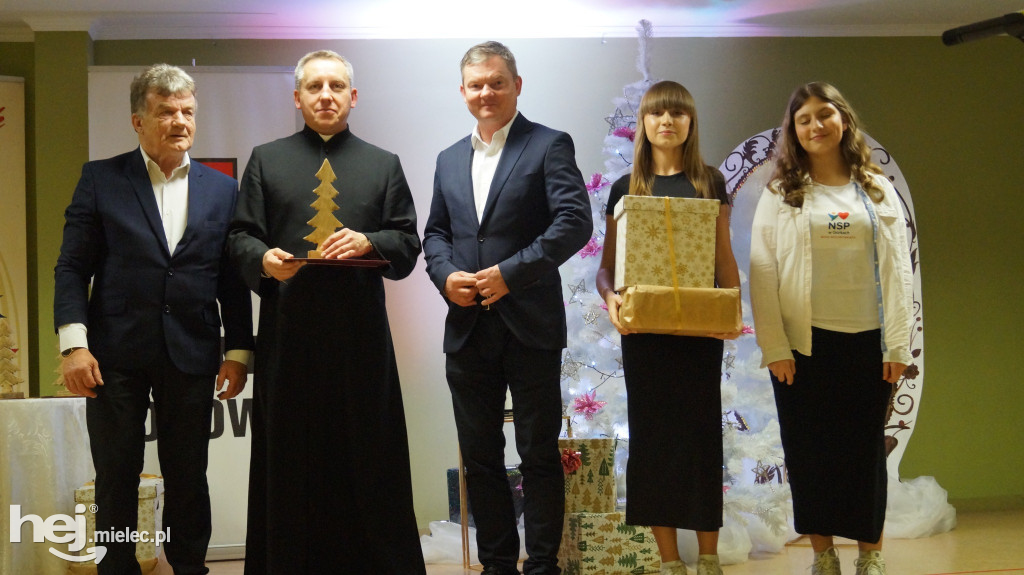 Charytatywny kiermasz książki w Borowej