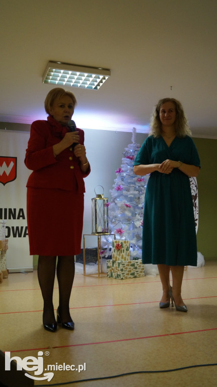 Charytatywny kiermasz książki w Borowej