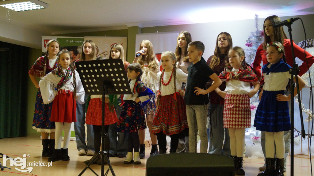 Charytatywny kiermasz książki w Borowej