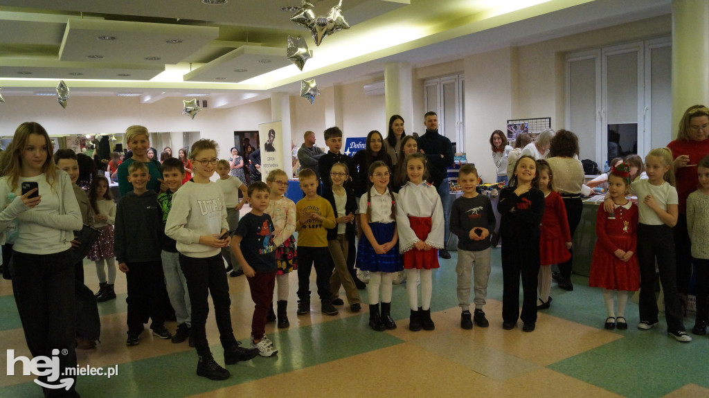 Charytatywny kiermasz książki w Borowej