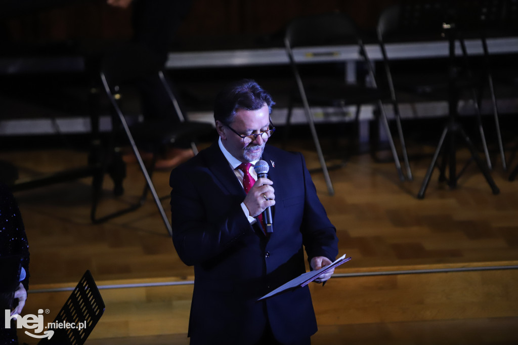 Koncert kolęd w Państwowej Szkole Muzycznej w Mielcu