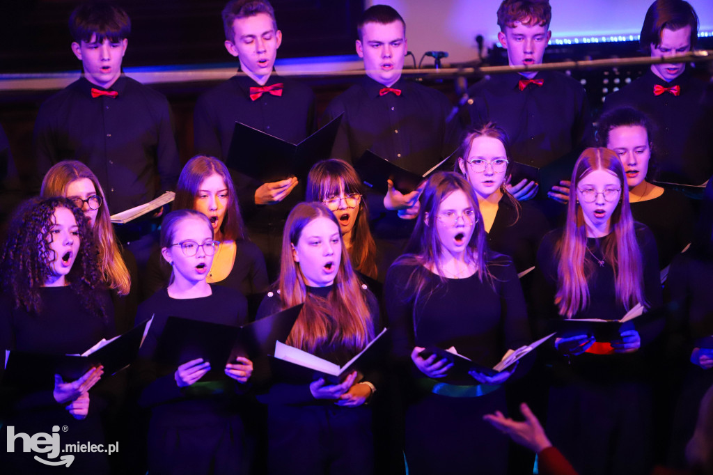Koncert kolęd w Państwowej Szkole Muzycznej w Mielcu