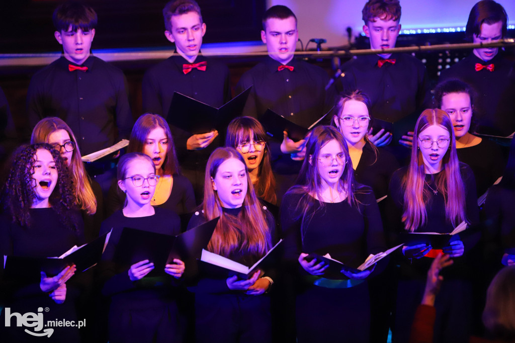 Koncert kolęd w Państwowej Szkole Muzycznej w Mielcu