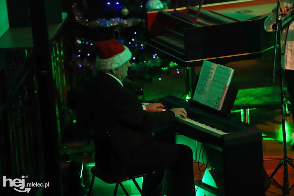 Koncert kolęd w Państwowej Szkole Muzycznej w Mielcu