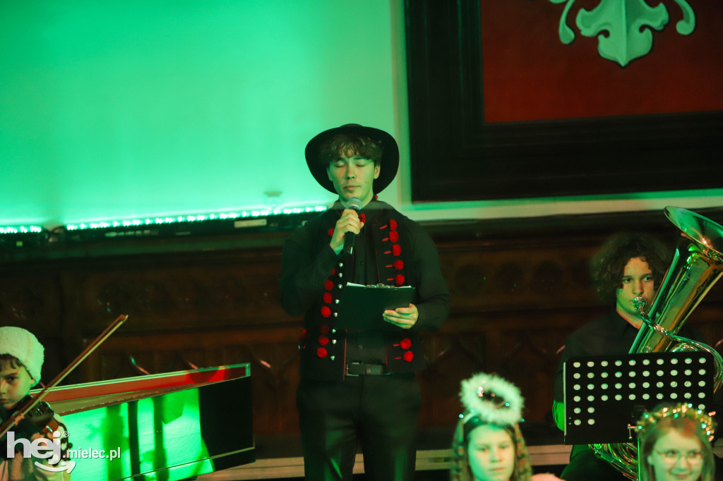 Koncert kolęd w Państwowej Szkole Muzycznej w Mielcu