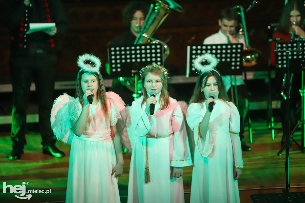 Koncert kolęd w Państwowej Szkole Muzycznej w Mielcu