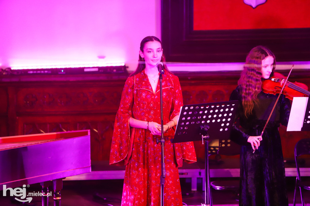 Koncert kolęd w Państwowej Szkole Muzycznej w Mielcu