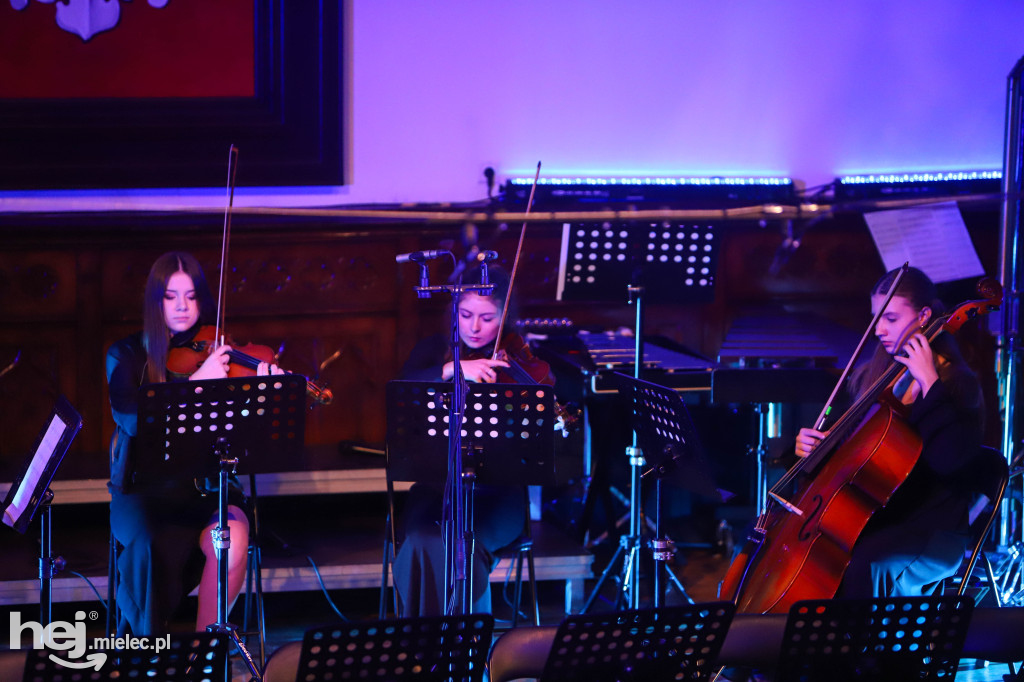Koncert kolęd w Państwowej Szkole Muzycznej w Mielcu
