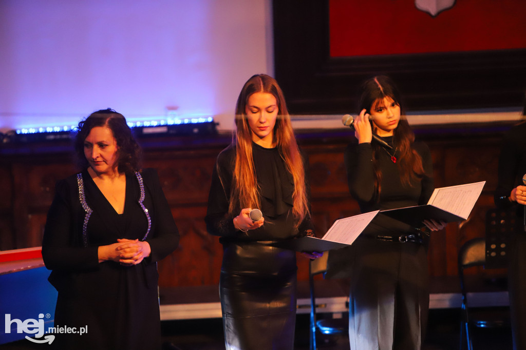 Koncert kolęd w Państwowej Szkole Muzycznej w Mielcu